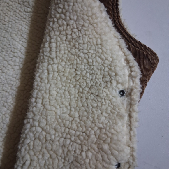 Levi's Brown Corduroy Vest with Cream Lining - Picture 8 of 9